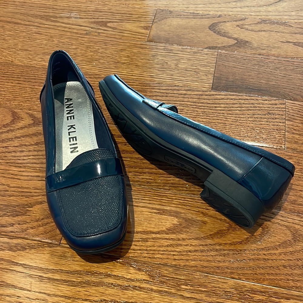 Blue dress flats